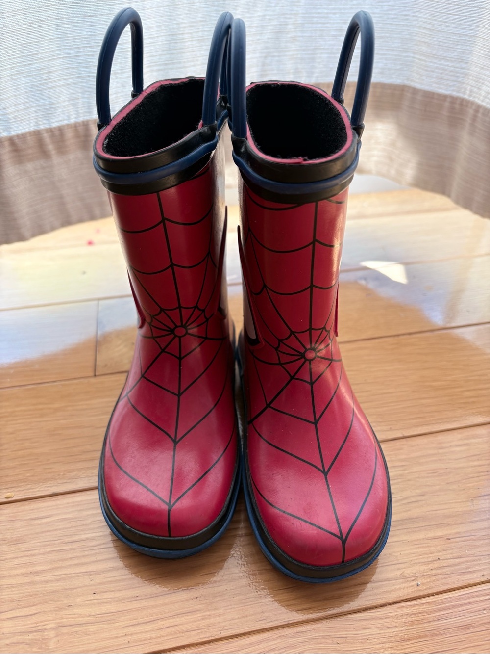 Spider-Man Rain Boots 5-6 - Picture 3 of 8